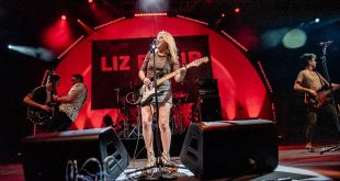 Liz Phair and her band performing at BRIC Celebrate Brooklyn!